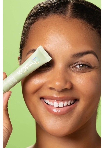 Niacinamide & Caffeine Aydınlatıcı Göz Kremi 15GR fırsatları