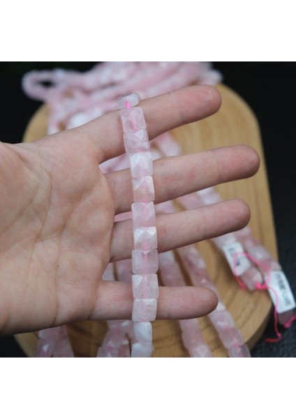 Doğal Pembe Kuvars Taşı Kare Kesim Kuvars 10 mm Fasetli Doğaltaş (1 Dizi - 39 Adet ) fiyatları