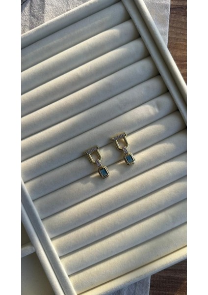 Taşlı Mavi Detay Küpe