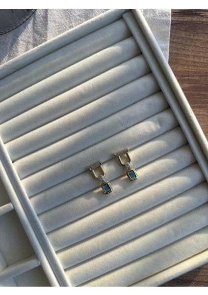 Taşlı Mavi Detay Küpe modelleri