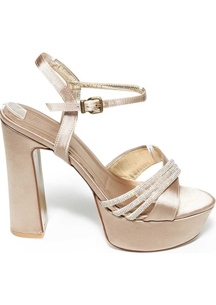 Çapraz Bantlı Neolit Taban Kalın Topuklu Ayakkabı 331-1015 Kadın Ayakkabı