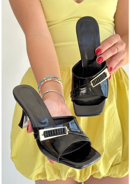 Siyah Rugan Kadın Topuklu Terlik