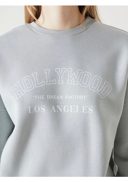 Lcw Vision Gri Bisiklet Yaka Baskılı Oversize Kadın Kalın Sweatshirt modelleri