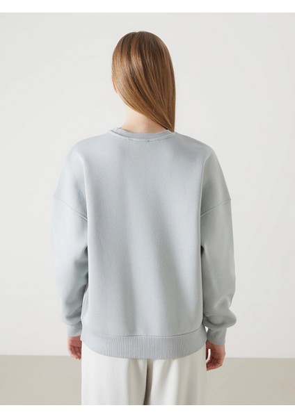 Lcw Vision Gri Bisiklet Yaka Baskılı Oversize Kadın Kalın Sweatshirt fırsatları