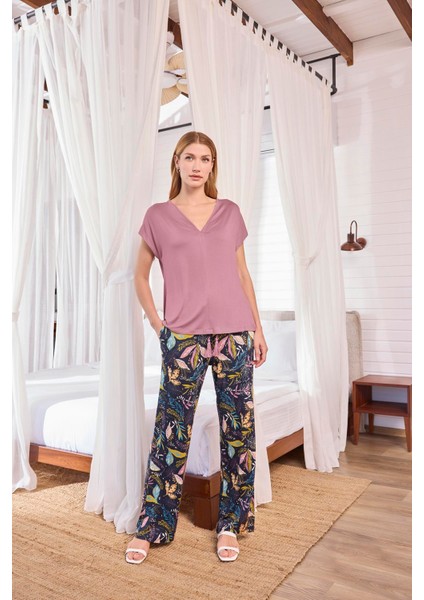 Kadın Yaprak Desenli Kısa Kollu V Yaka Pijama Takımı 25119 fiyatları