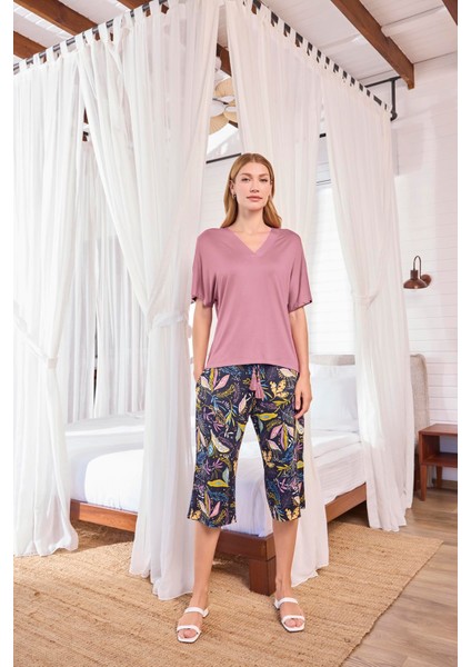 Kadın Yaprak Desenli Kısa Kollu V Yaka Kapri Takımı 25121 fiyatları