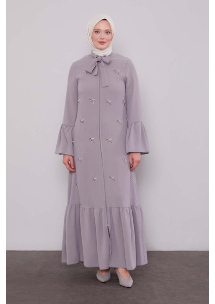 Gri Fular Detaylı Işlemeli Ferace