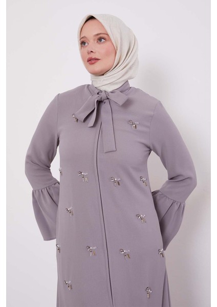 Gri Fular Detaylı Işlemeli Ferace modelleri