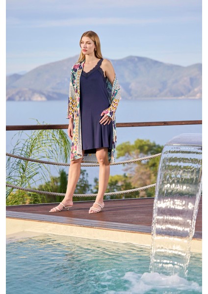 Kadın Çiçek ve Yaprak Desenli Dantelli ve Dekolteli Sabahlık Takımı 25086 fiyatları