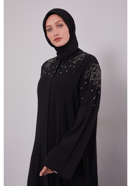 Siyah Cicek Islemeli Taslı Ferace modelleri