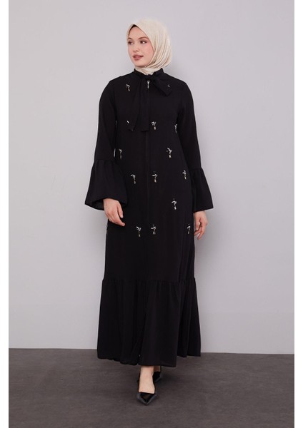 Siyah Fular Detaylı Işlemeli Ferace