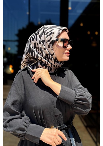 Siyah Leopar Desen Twill İpek Eşarp
