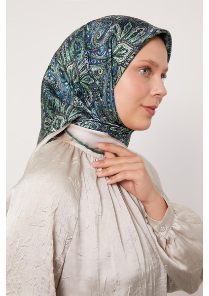 Yeşil Etnik Desen Twill Ipek Eşarp modelleri