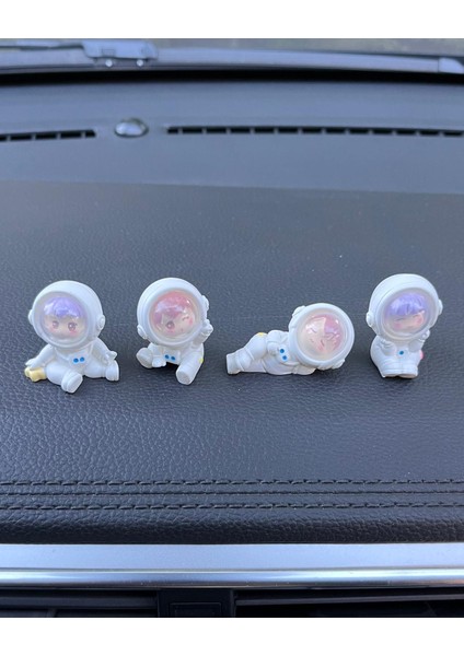 Sevimli Astronotlar Araba Içi Torpido Üstü Biblo Aksesuar Torpido Süsü 4 Adet Sevgiliye Hediye fiyatları