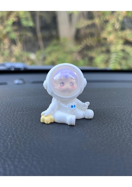 Sevimli Astronotlar Araba Içi Torpido Üstü Biblo Aksesuar Torpido Süsü 4 Adet Sevgiliye Hediye