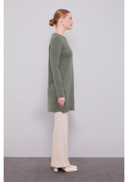 Haki Yakası Pul Işlemeli Tunik modelleri