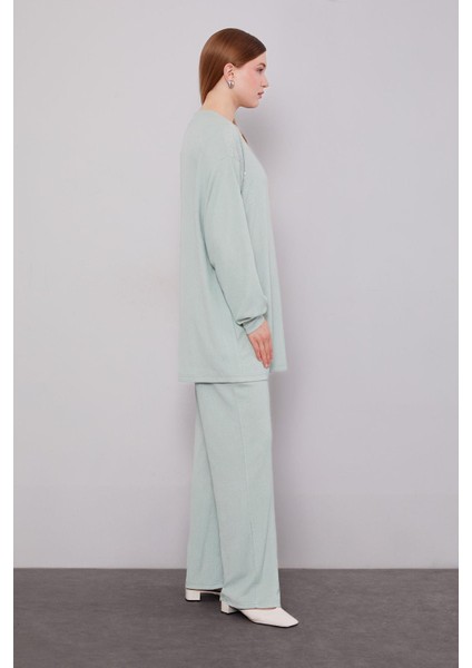 Mint Yeşili Omzu Taş Işlemeli Ikili Takım modelleri