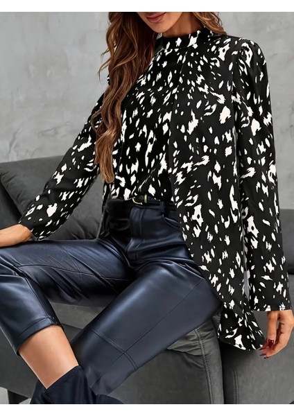 Kadın Uzun Kollu Yarı Balıkçı Yaka Desenli Dokuma Bluz