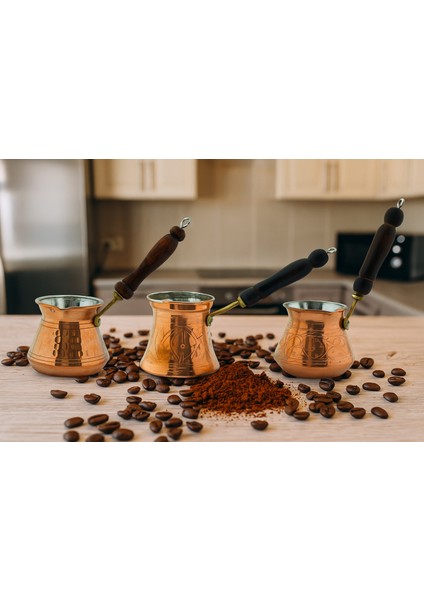 Otantik Işlemeli 3 Adet Ahşap Saplı El Yapımı Eskitme Bakır Cezve Set