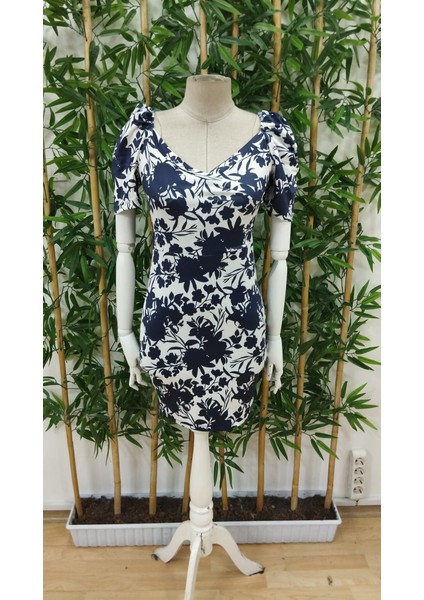 Kadın Kısa Kollu Kruvaze Yakalı Çiçek Baskılı Süprem Elbise fırsatları