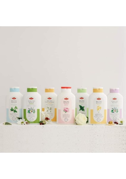 Şampuan 400 ml Bitkisel Formül Canlandırıcı Parlaklık Normal ve Yağlı Saçlar İçin Parabensiz fırsatları
