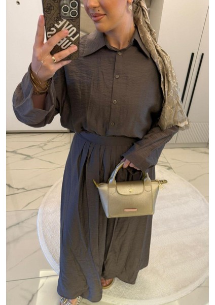 Kadın Kahve Eteği Pileli Gömlekli Takım fırsatları