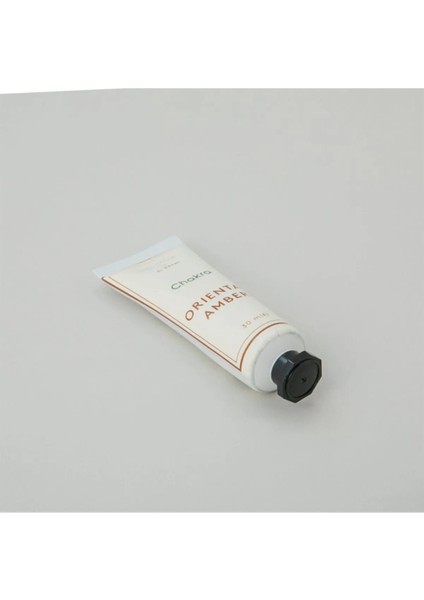 El Kremi 30 ml Paraben İçermeyen Oriental Amber Kokulu Yoğun Nemlendirici Doğal Formül