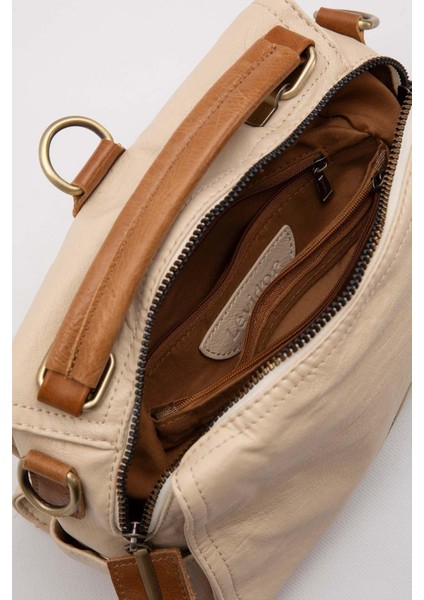 Krem Çapraz Fermuar Detaylı Sırt Çantası modelleri