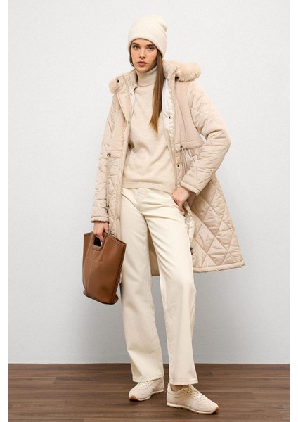 Çıkabilen Kürklü Kapüşonlu Pelüş Garnili Kapitone Mont Taş 6781