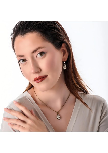 Klasik Su Damlası Kadın 2'li Takı Seti Küpe Kolye Takım Bakır El Yapımı Kararma Yapmaz Kutulu
