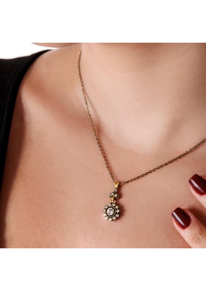 Antik Işıltı Kadın 2'li Takı Seti Küpe Kolye Takım Bakır El Yapımı Kristal Taşlı Kararma Yapmaz Kutulu modelleri