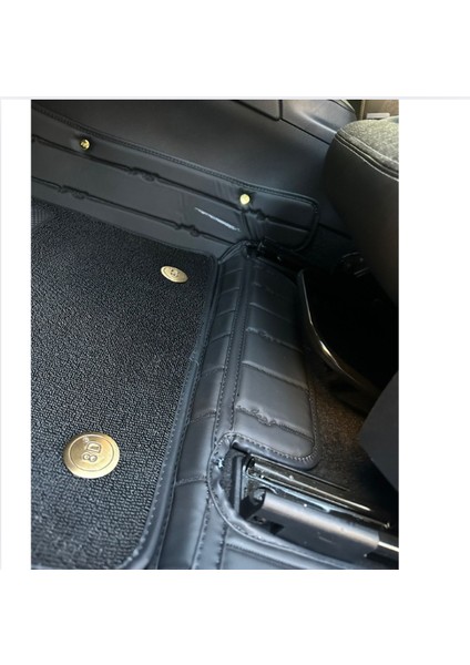 Jeep Compass 2017-2025 Arası Aracına Özel 8d Çift Katmanlı Havuzlu Paspas Takımı modelleri