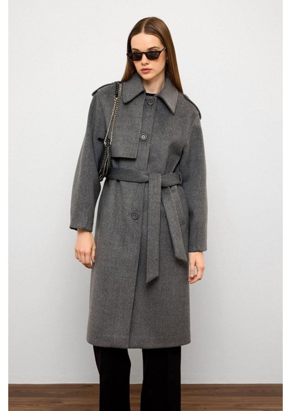 Gömlek Yaka Punto Dikiş Detaylı Premium Kaban Gri 3125 fırsatları