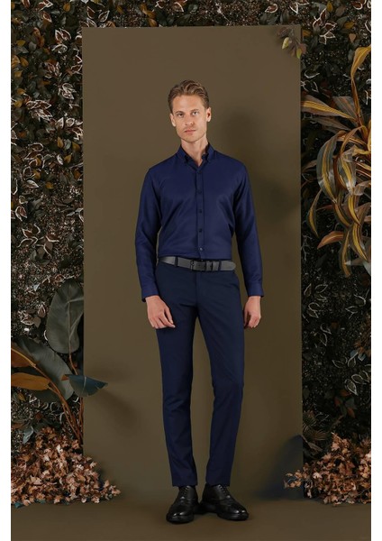 GK 686 Slim Fit Koyu Lacivert Klasik Gömlek