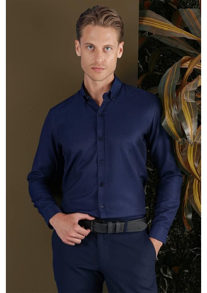 GK 686 Slim Fit Koyu Lacivert Klasik Gömlek modelleri