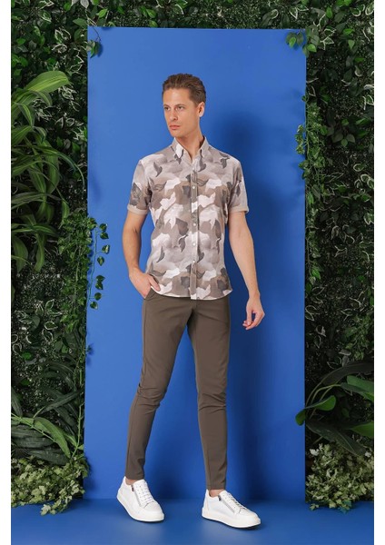 Slim Fit Düğmeli Yaka Kamuflaj Desenli Kısa Kol Pamuk Bej Gömlek G 1500 indirimleri