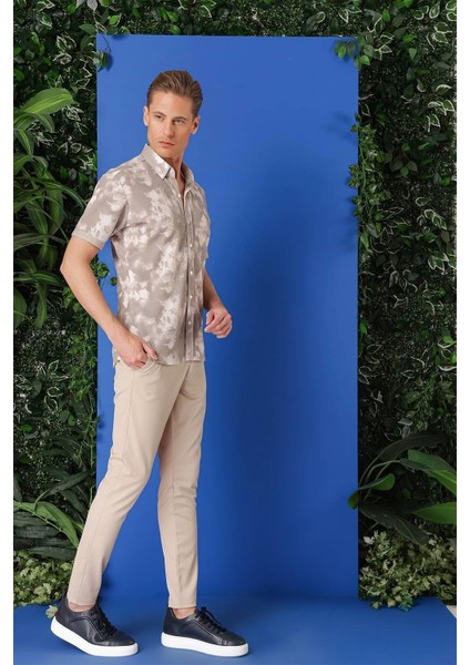 Slim Fit Düğmeli Yaka Batik Desenli Kısa Kol Pamuk Bej Gömlek G 1502 indirimleri