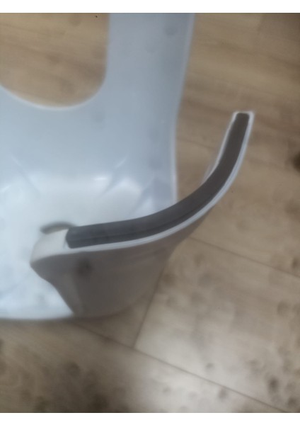 Banyo Taburesi Hasta Yıkama Taburesi Kaymaz Taban Siyah ve Beyaz modelleri