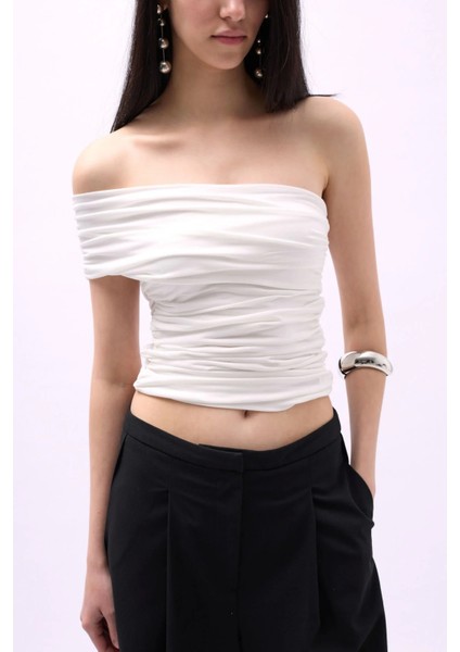 Tek Omuz Büzgülü Beyaz Bluz