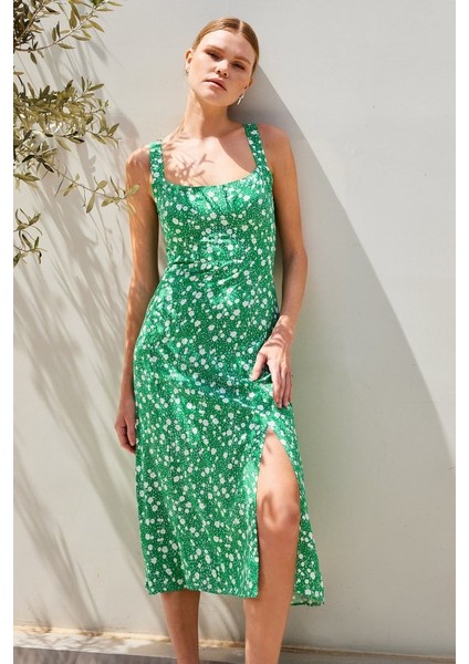 2282 Yırtmaçlı Askılı Viskon Elbise - Yeşil