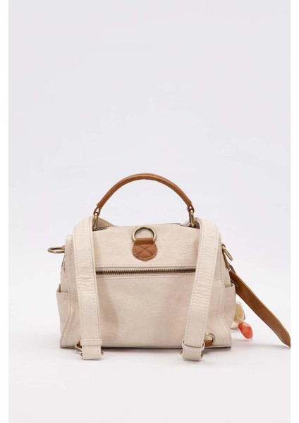 Beyaz Çapraz Fermuar Detaylı Sırt Çantası fırsatları