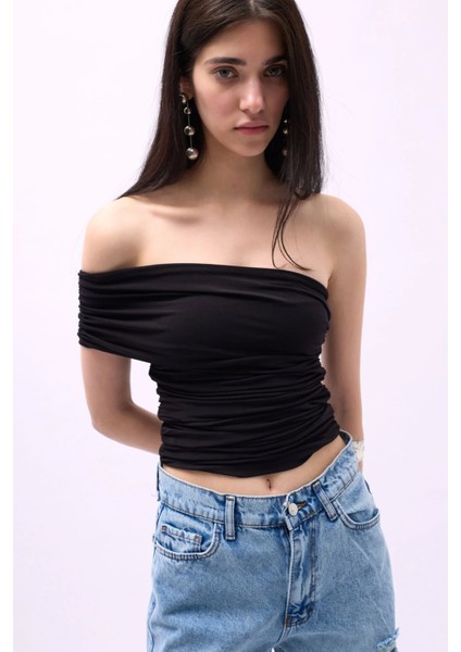 Tek Omuz Büzgülü Siyah Bluz