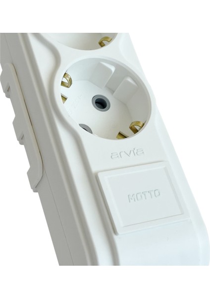 Motto Üçlü Topraklı Grup Priz Çocuk Korumalı 2 Metre Kablolu 35 01 1003 402 fiyatları