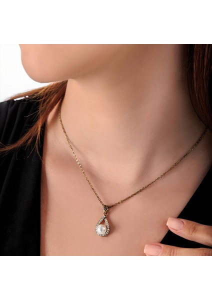 Su Damlası Inci Esintisi Kadın 2'li Takı Seti Küpe Kolye Takım Bakır El Yapımı Kararma Yapmaz Kutulu modelleri