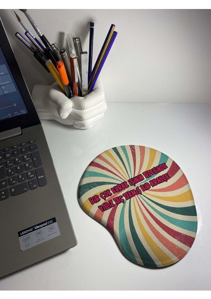 Taç Takmış Bir Kraliçe Baskılı Bilek Destekli Mouse Pad