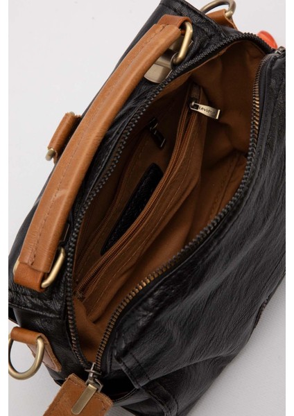 Siyah Çapraz Fermuar Detaylı Sırt Çantası modelleri