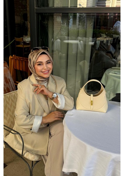 Krem Gold Zincir Aksesuarlı El Çantası