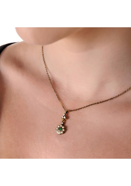 Harmoni Mini Çiçek Yeşil Kadın 2'li Takı Seti Küpe Kolye Takım Bakır El Yapımı Kararma Yapmaz Kutulu modelleri