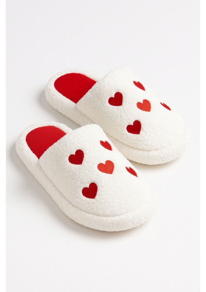 Peluş Kırmızı Aşk Kalpli Kadın Ev Terliği Rahat ve Şık Kışlık Hafif Kaymaz fırsatları