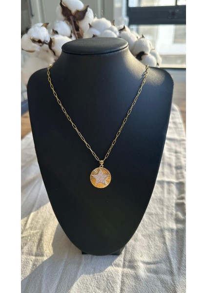 Yıldız Detay Uzun Kolye